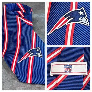 New England Patriots NFL Silk Tie Blue Red Stripes Football Fan Men's Necktie